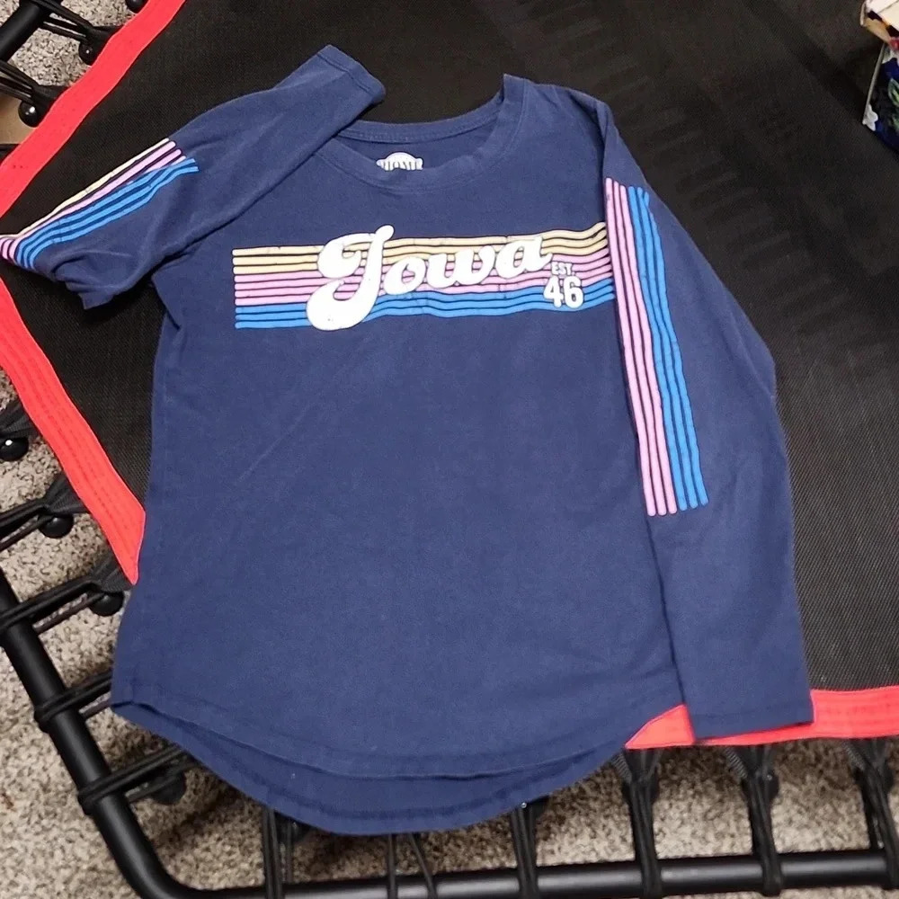 Iowa long sleeve tee size small 4/6 box #2